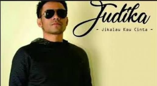 10 Lagu yang Cocok Untuk Seseorang yang sedang "Cinta Diam - Diam"
