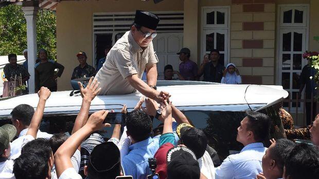 Adu Pamer Keislaman Jokowi dan Prabowo di Pilpres 2019