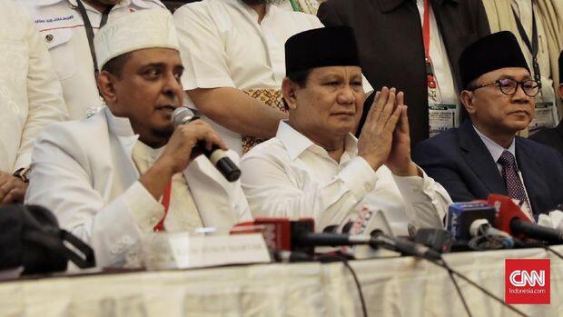 Adu Pamer Keislaman Jokowi dan Prabowo di Pilpres 2019