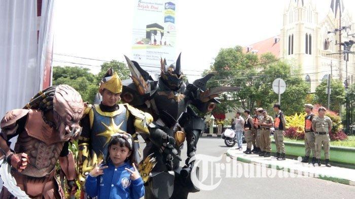 Bumblebee Dan Captain America Ikut Siap Jaga Natal Di Kota Malang