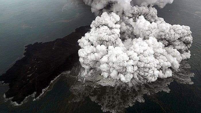 Status Anak Krakatau Waspada, Cilegon dan Serang Hujan Abu