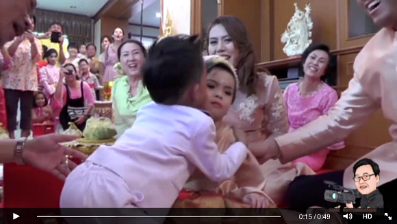 Diyakini Sebagai Reinkarnasi Kekasih, Bocah Kembar Thailand Ini Dinikahkan!