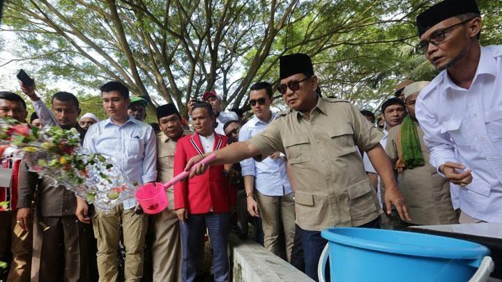 Prabowo Dapat Sumbangan Dana Kampanye dari Santri di Aceh Besar