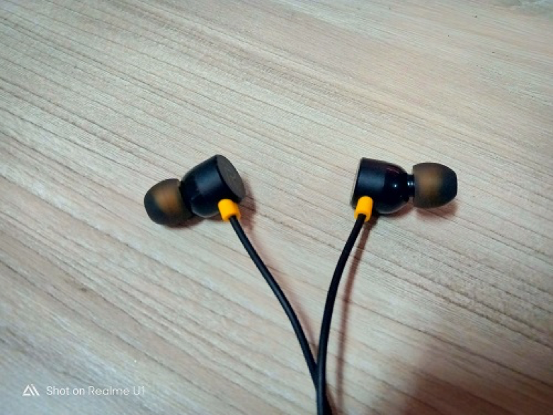  Earphone Realme Buds Dijual 80 Ribuan. Wajib Beli? Eits, Baca Dulu!