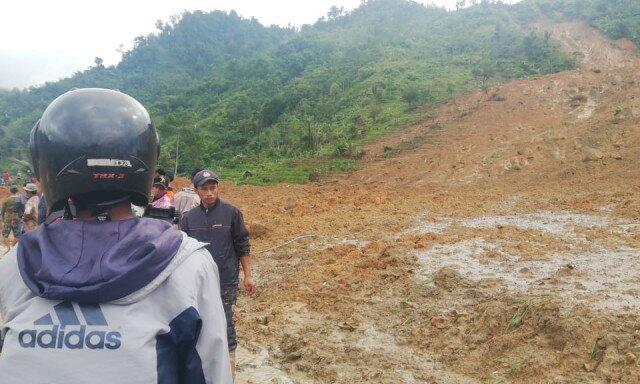 Satu Kampung Tertimbun Tanah Longsor di Cisolok Sukabumi