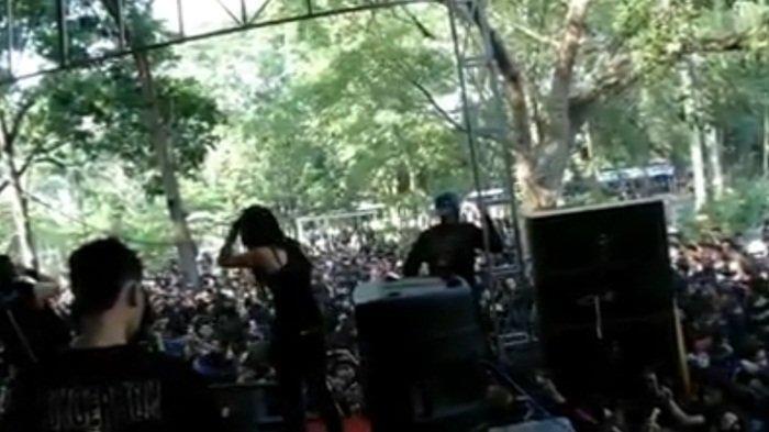 Niat Berjoget di Konser Musik Metal, Bocah Ini Malah Mengalami Hal Mengerikan