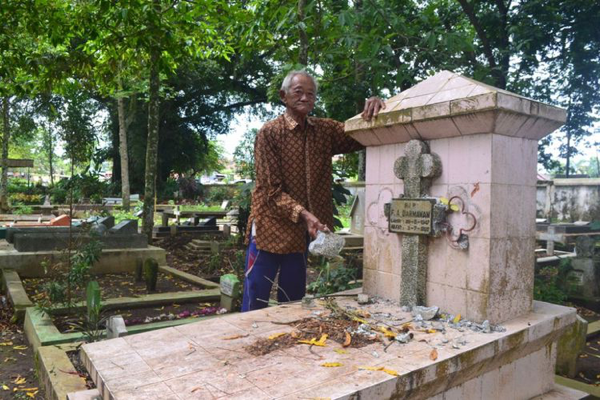 Perusakan Nisan Makam di Magelang Meluas