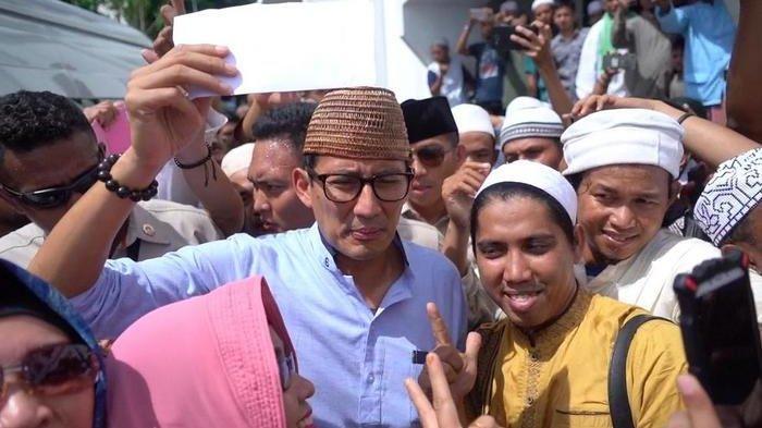 Sandiaga Uno Banjir Sumbangan Dana Kampanye Usai Sholat Jumat