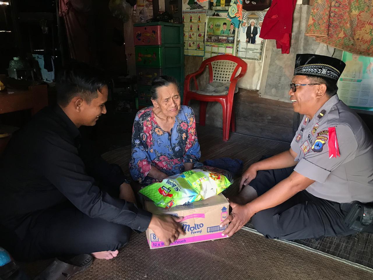 Mbah Muji, Anggota Polisi Yang Jadi Pekerja Sosial