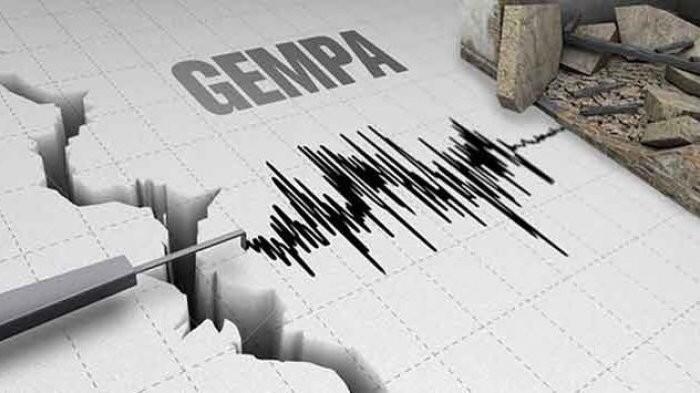 Diguncang Gempa Beruntun Warga Halmahera Selatan Mengungsi Dini Hari