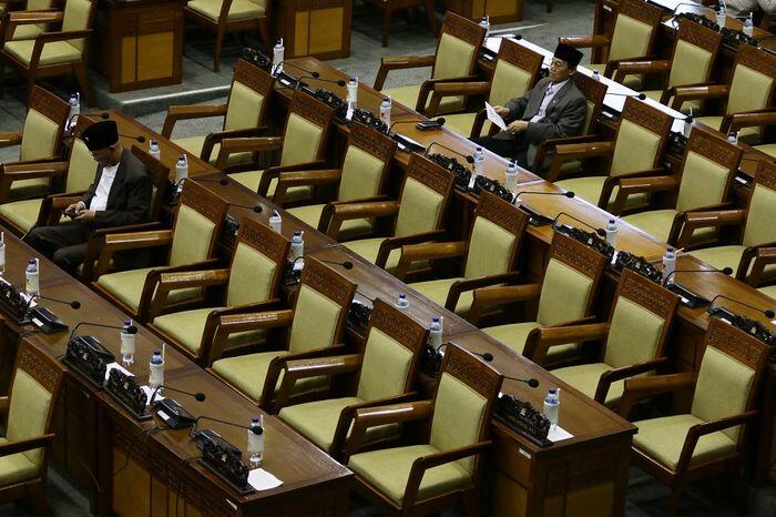 Rapat bolong paripurna pembukaan masa sidang DPR