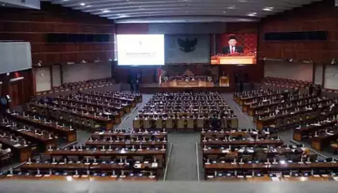 datang absen nunggu gajian akhir bulan uenaknya poll jadi anggoya dewan