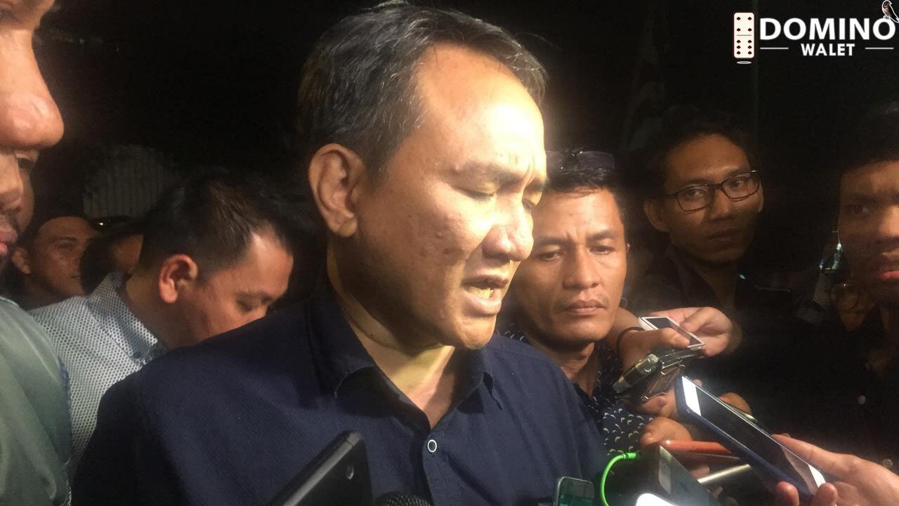 Lewat Twitter, Andi Arief Akan Laporkan Nama-Nama Ini ke Bareskrim Besok