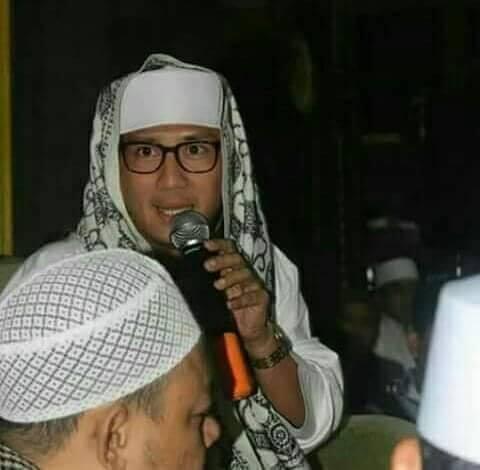 Mahasiswa UI Alfian Berikan Dompetnya buat Sandiaga Uno