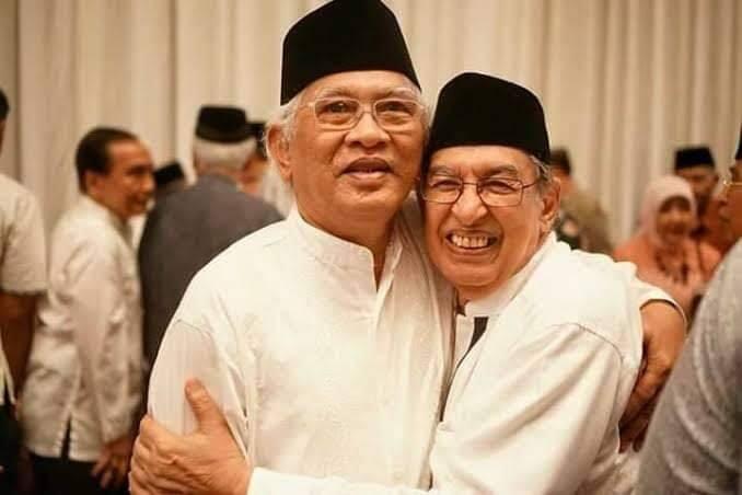 *Kepada Kalian Kami Belajar Mencintai Negeri*