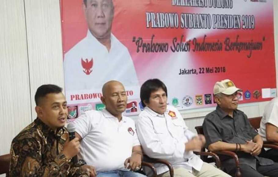 Beredar Foto Bagus Bawana Bersama Kubu Prabowo