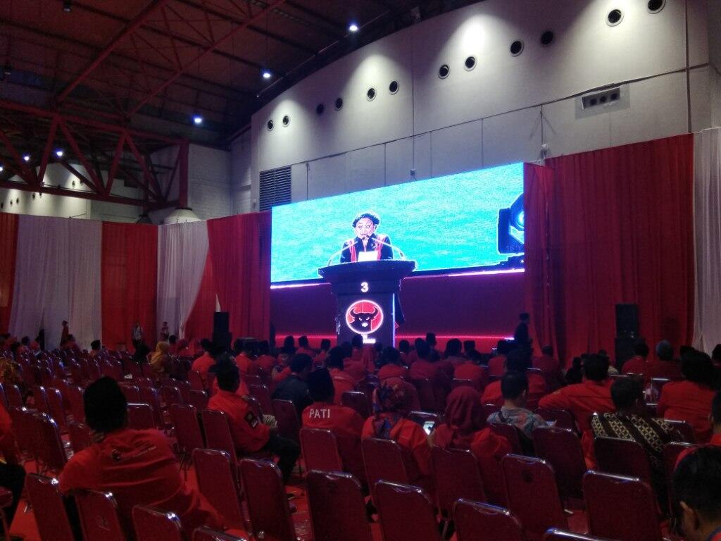 Megawati Sindir Kader Karbitan