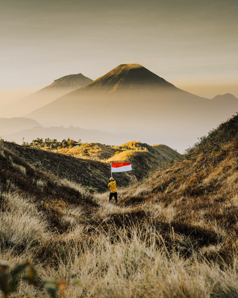 Punya Niat Tapi Belum Pernah Naik Gunung? Coba 3 Gunung ini Dulu.