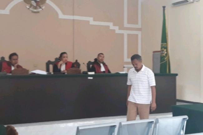 Tiga Kurir Narkoba Divonis 20 Tahun Penjara, Terdakwa Ini Justru Senyum
