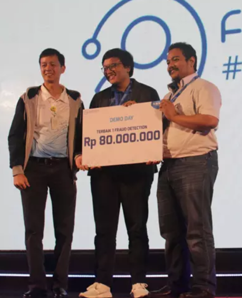 Tim Terbaik Finhacks 2018 Ini Berhasil Ciptakan Solusi Model Anti Tipu-Tipu !