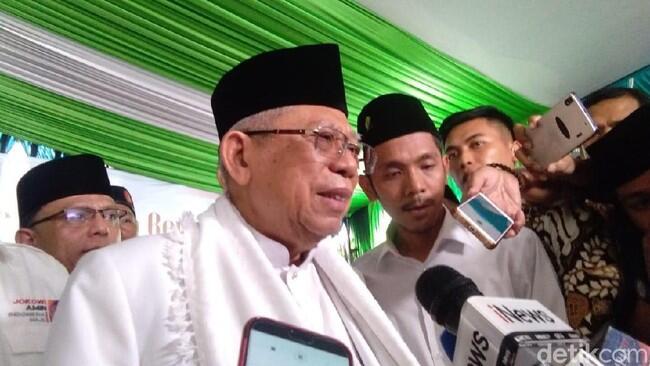 Ma'ruf Amin: Jokowi Cawapresnya Kiai, Cinta Santri, Masa Anti Islam?