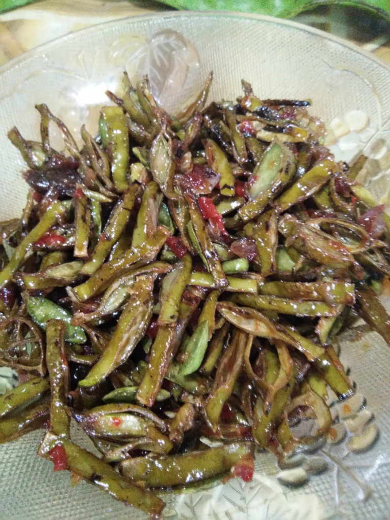 Oseng Balado Petai Dengan Kulitnya, Petai Holic Masuk!
