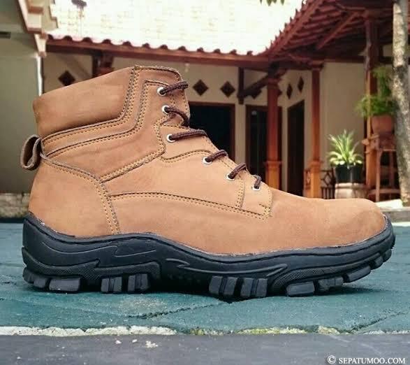6 Tips Pilih Boots Trendi dan Nyaman