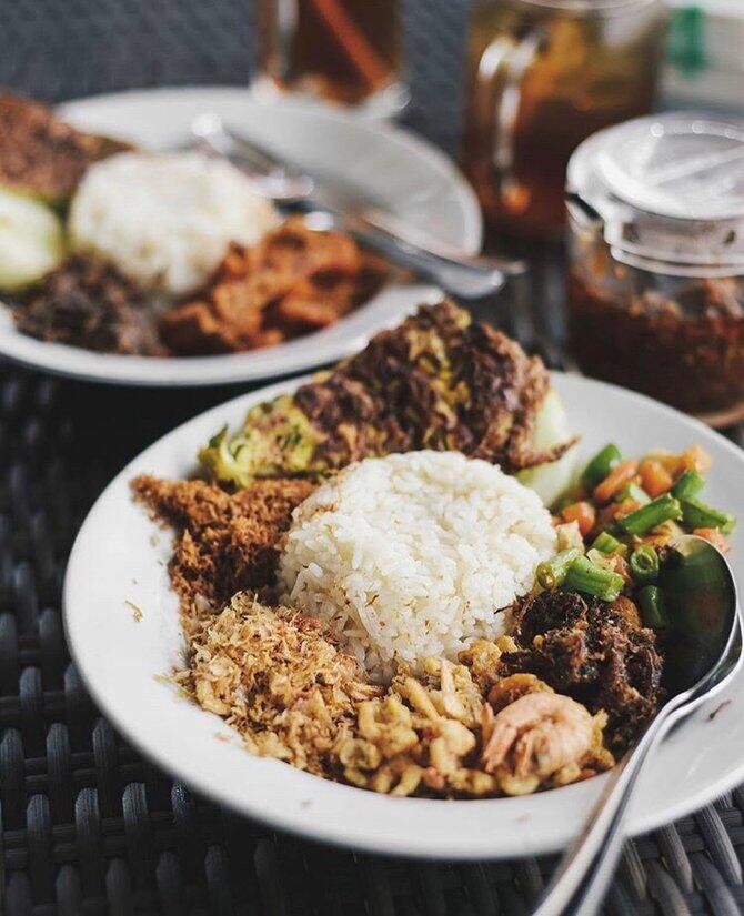 15 Kuliner Khas Surabaya yang Wajib Dicoba