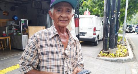 Uji Klaim Prabowo, Gaji Jukir Liar Ini Hanya Cukup untuk Rokok dan Makan