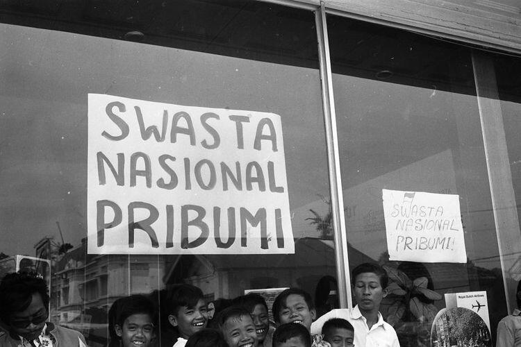 Peristiwa Malari 1974, Protes Modal Asing atau Dampak Perpecahan Militer?