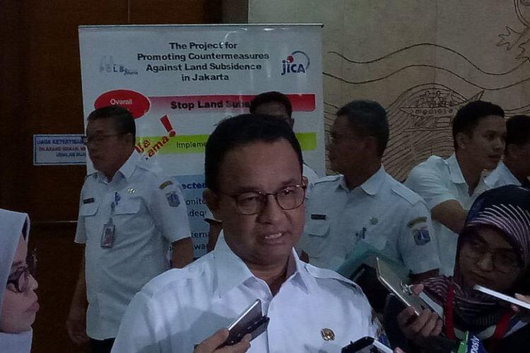 PKL Bentrok dengan Satpol PP, Anies Bilang Harusnya Bisa Dibicarakan Baik-baik