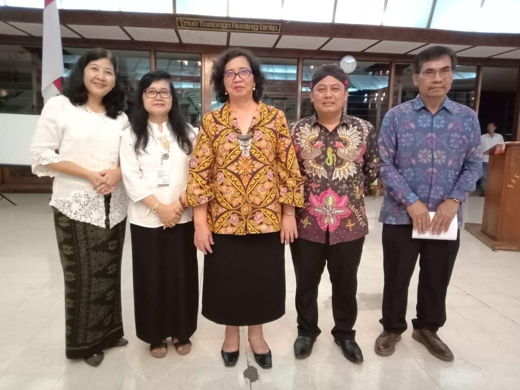 Teruslah Bertumbuh, Mendekati Cahaya Tuhan Yang Maha Kuasa