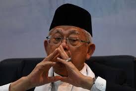 Ambisi Jokowi Dihadang Kata Cukup Maruf Amin