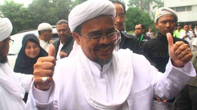 Agen Travel Umrah Tawarkan Paket Bertemu Rizieq Shihab, Jemaah Disuguhi Sayur Asem