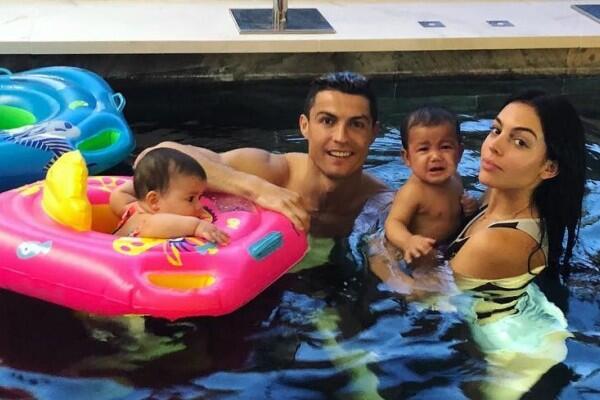 CR7 - Alien Juventus Yang Memuliakan Dunia dan keluarga