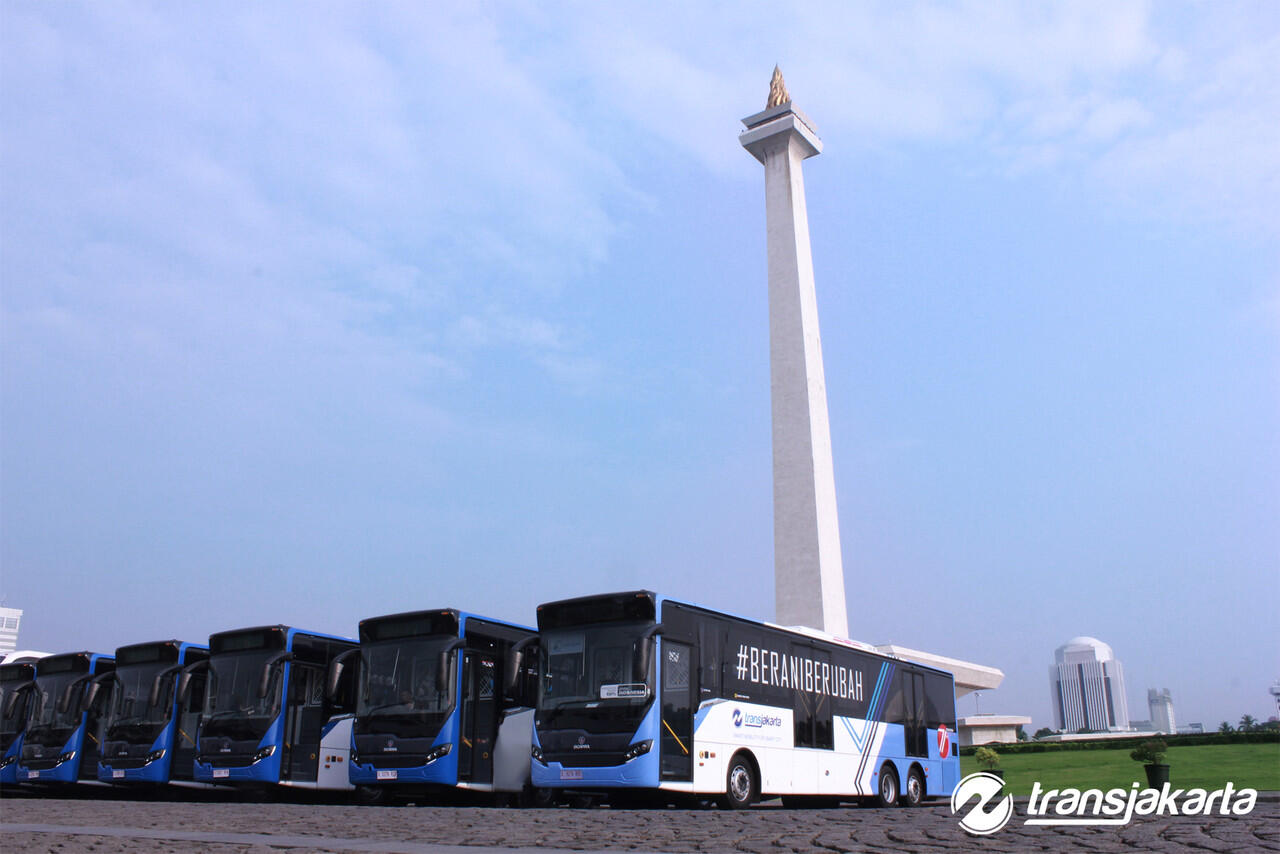 TRANSJAKARTA, Armada Bagus Tapi Pelayanannya Belum