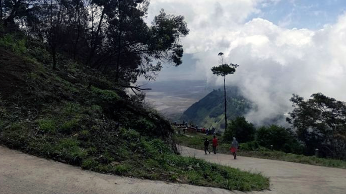 Puncak Seruni, Menikmati Bromo Dari Sisi Baru