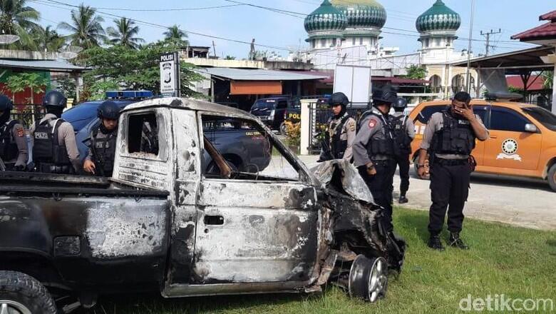 Mobil Pencuri 5 Ekor Sapi di Aceh Utara Dibakar Warga