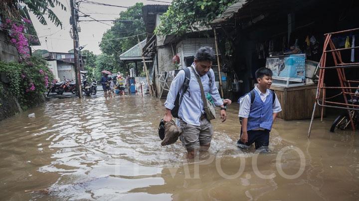 Kali Krukut Meluap, Kawasan Cilandak Timur Banjir