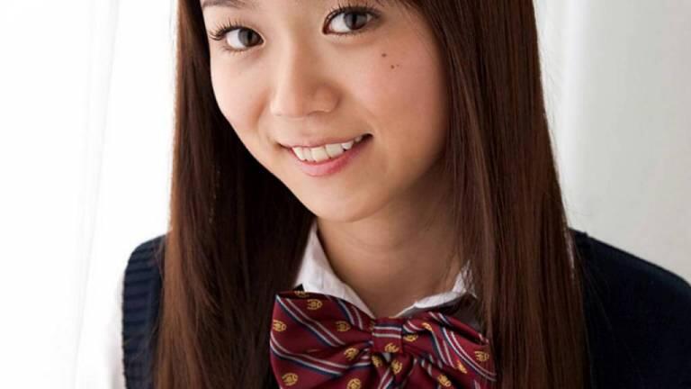 Mantan Artis JAV Asuka Hoshino, Tawarkan Penggemarnya Untuk Menikah Dengan Dirinya!