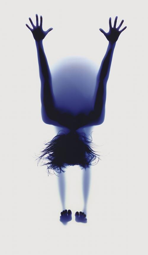 Cool, Yoga Photogram Ini Terlihat Begitu 'Menggoda' dalam Sensual Fotografi (BWK)