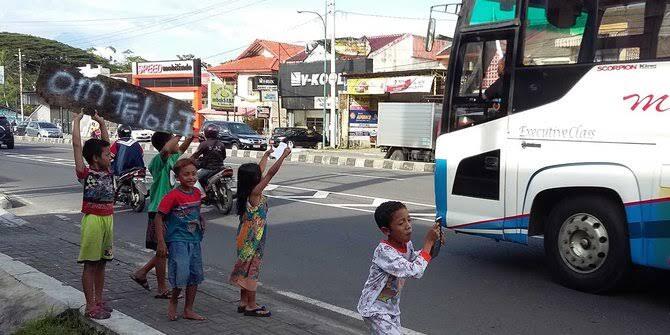 Fenomena Truk Goyang Atraksi Berbahaya Nan Dinanti