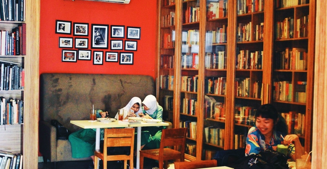 Pertama kali ke &quot;Reading Room&quot; Kemang