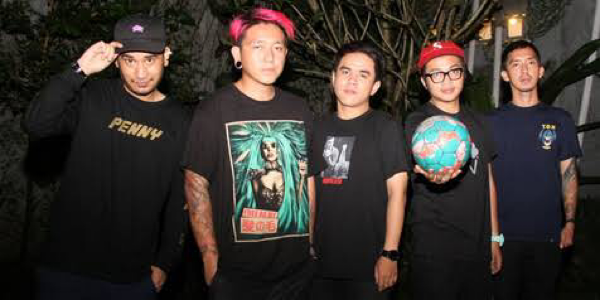 4 Band Ini yang Masih Ane Dengerin Sampe sekarang
