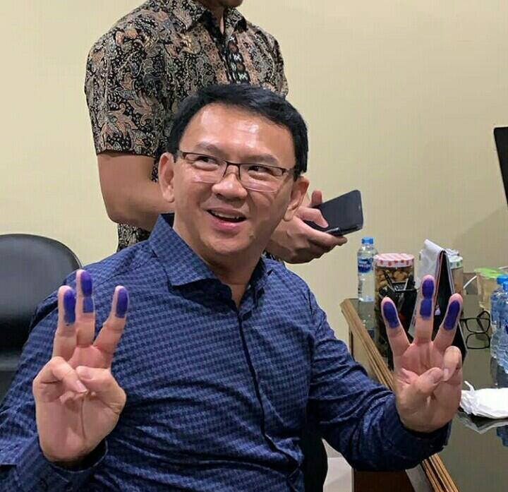 Kawat Berduri hingga Karangan Bunga untuk Ahok Terlihat di Depan Mako Brimob