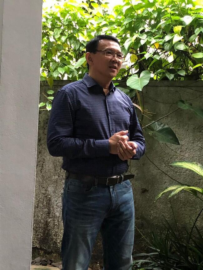 Kawat Berduri hingga Karangan Bunga untuk Ahok Terlihat di Depan Mako Brimob