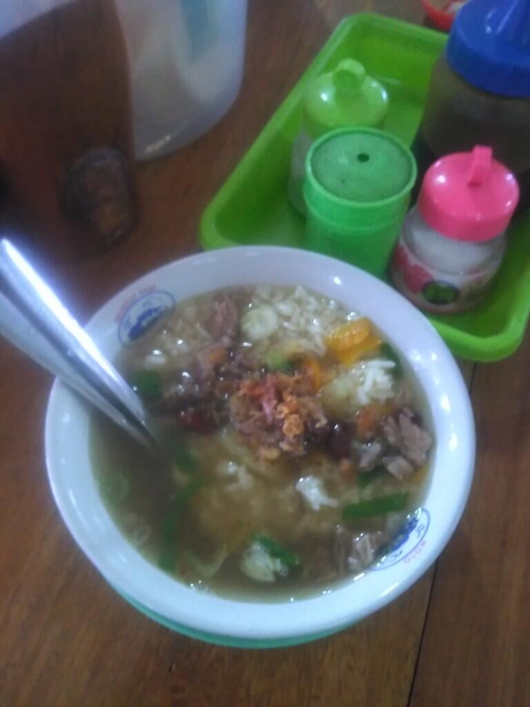 Sop Hangat Di Senja Alun-Alun Utara Jogja