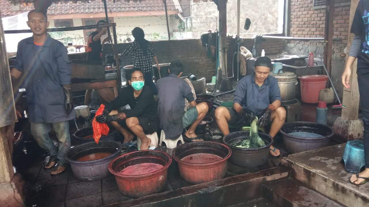 Alternatif Edukasi Wisata di Rumah Batik Komar