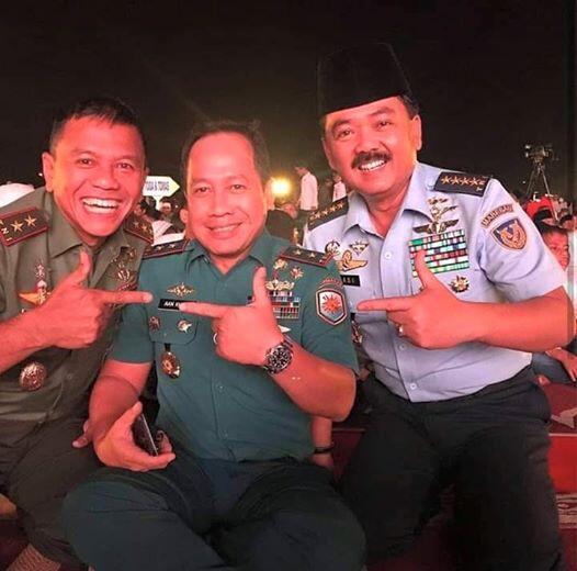 Gara - Gara Pose Jari Saja Ribut