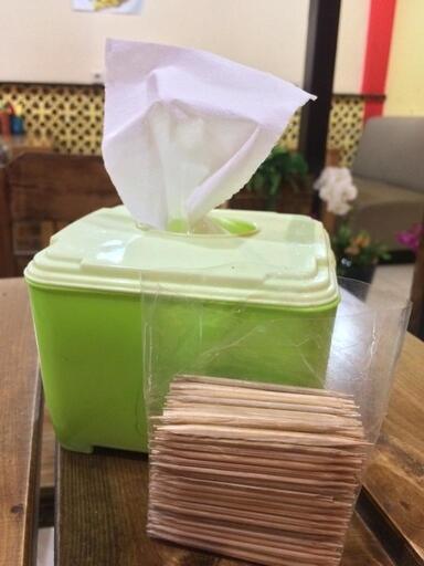 Lima Kebiasaan Orang Saat Di Tempat Makan